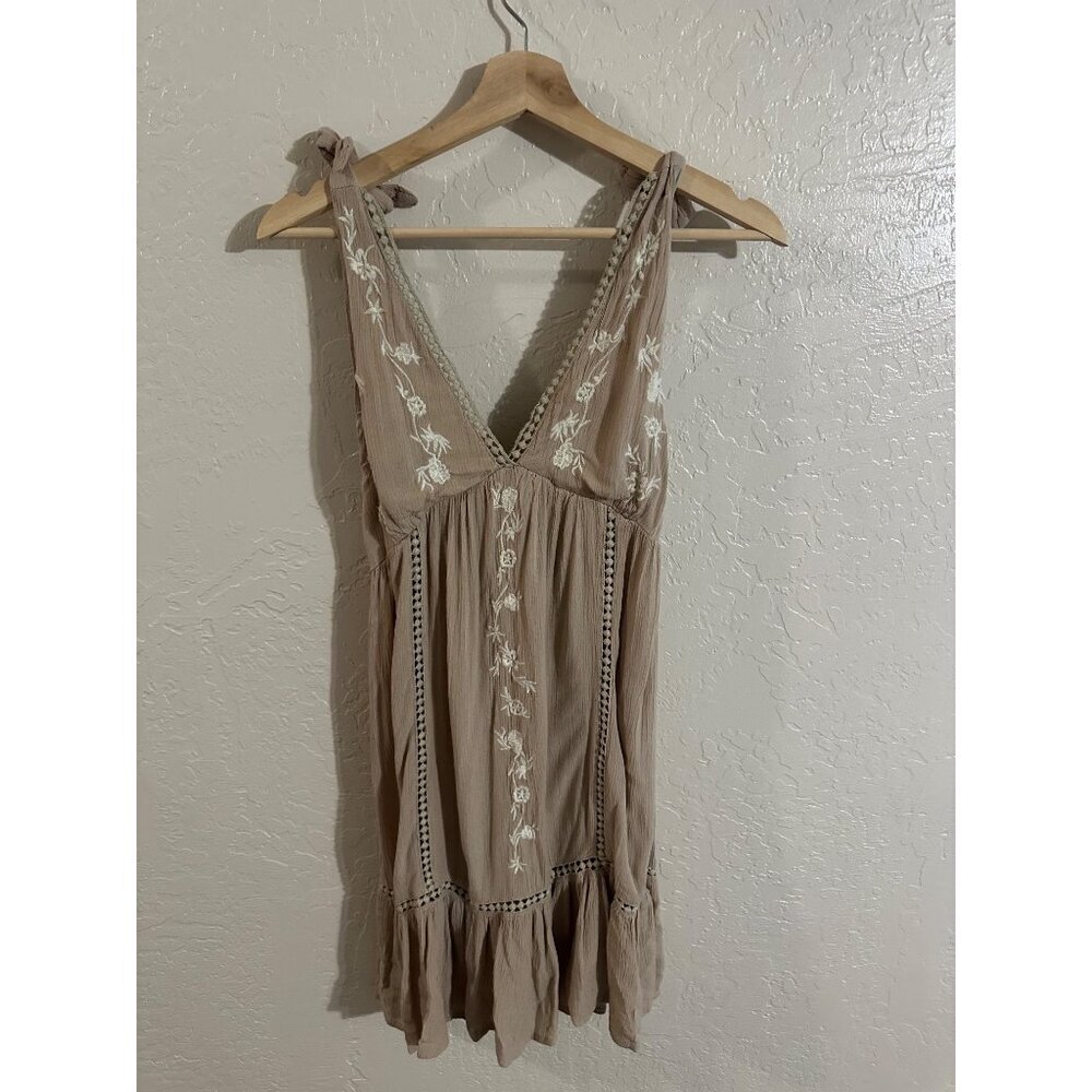 Jessica Simpson Taupe Mini Dress with White Embroidery